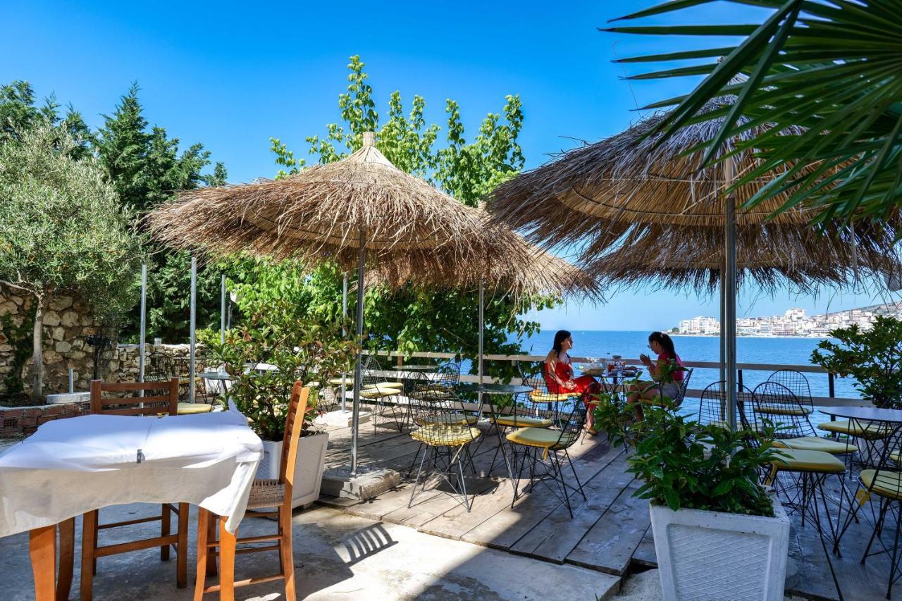 Hotel Sunrays Саранда Экстерьер фото