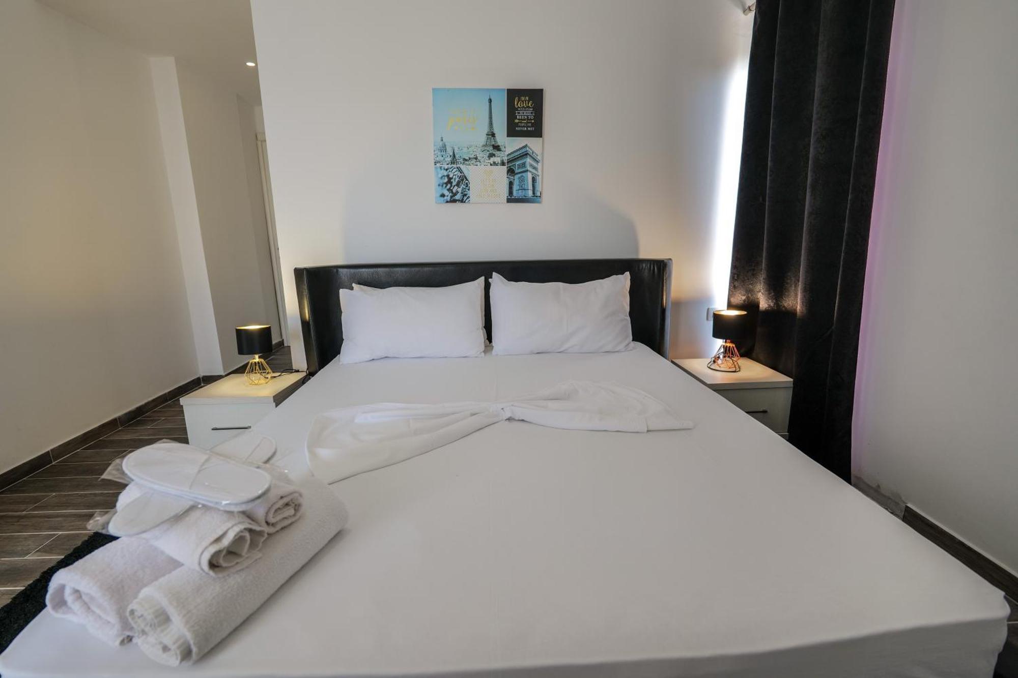 Hotel Sunrays Саранда Экстерьер фото